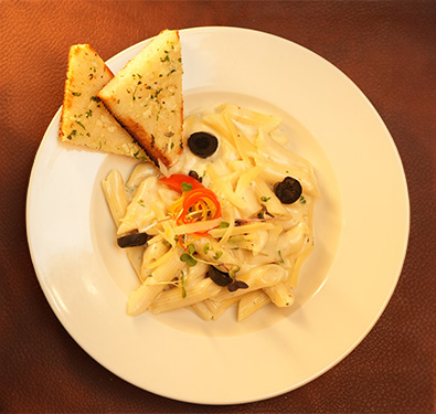  Penne Alfredo 